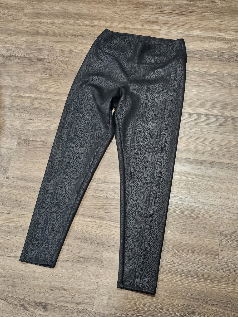 Women’s Black Snake-Print Faux Leather Leggings